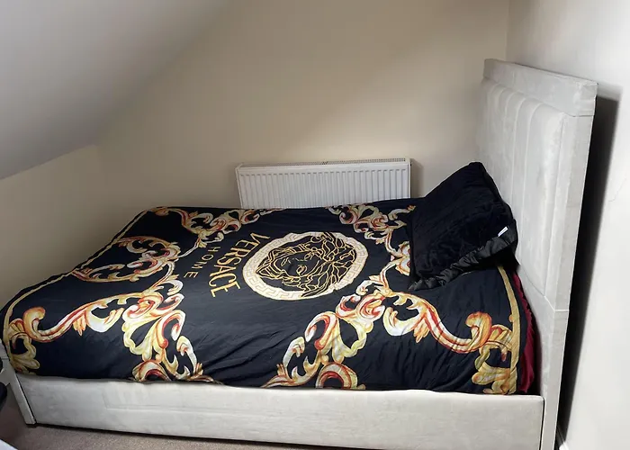 Stylish 1-Bed Apt - Sleeps 4 - Parking - Wifi