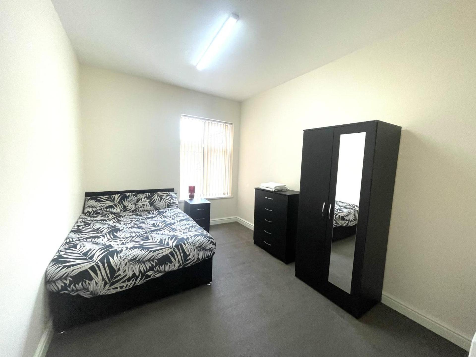 Apartment Stylish 1-bed - Sleeps 4 - Parking - Wifi *