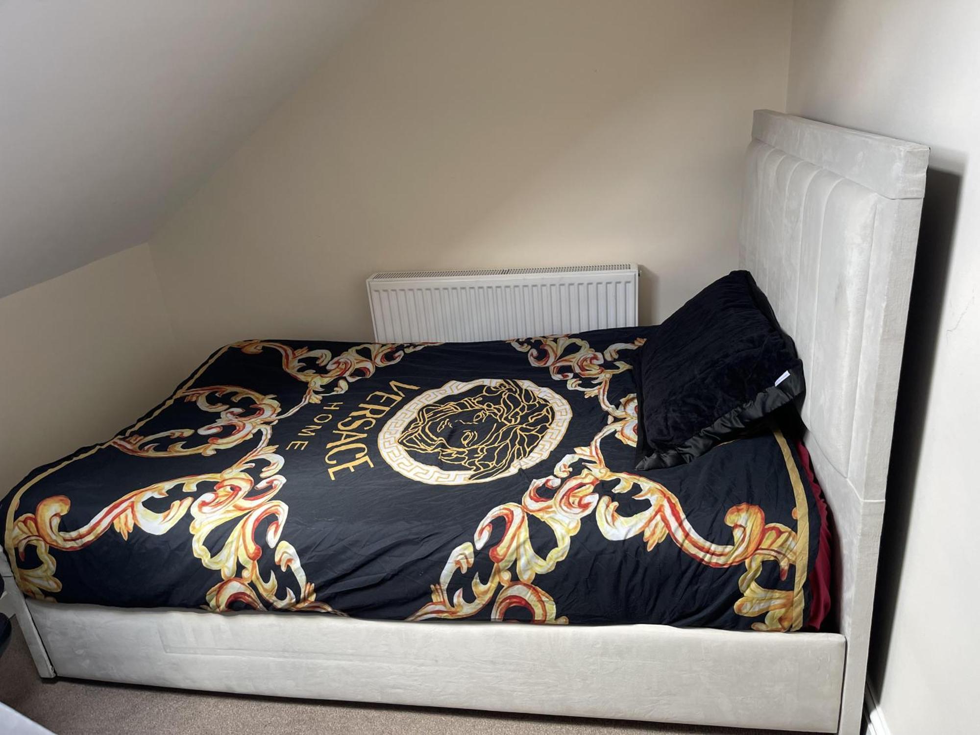 Stylish 1-bed - Sleeps 4 - Parking - Wifi