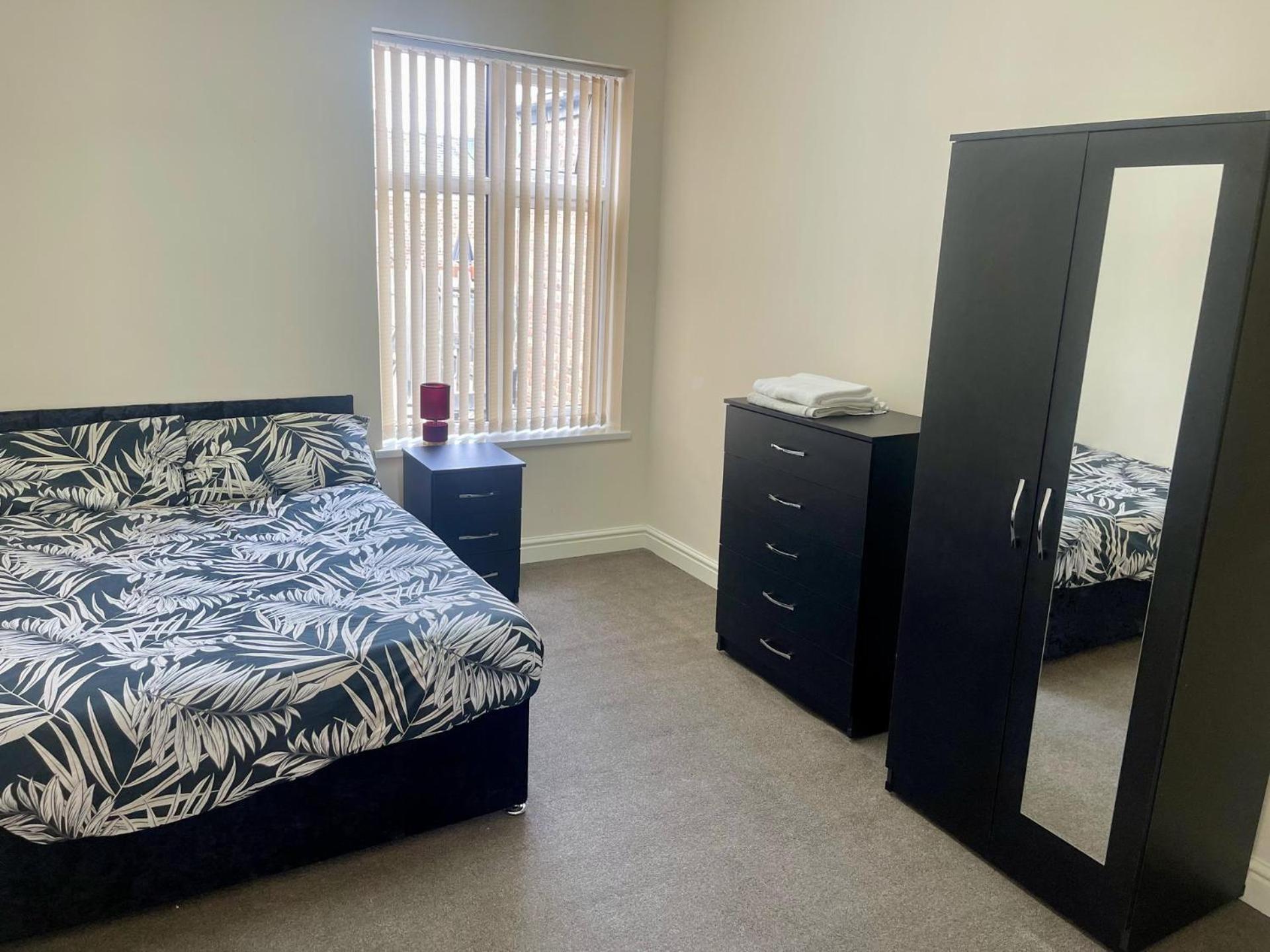Stylish 1-bed - Sleeps 4 - Parking - Wifi Apartment *