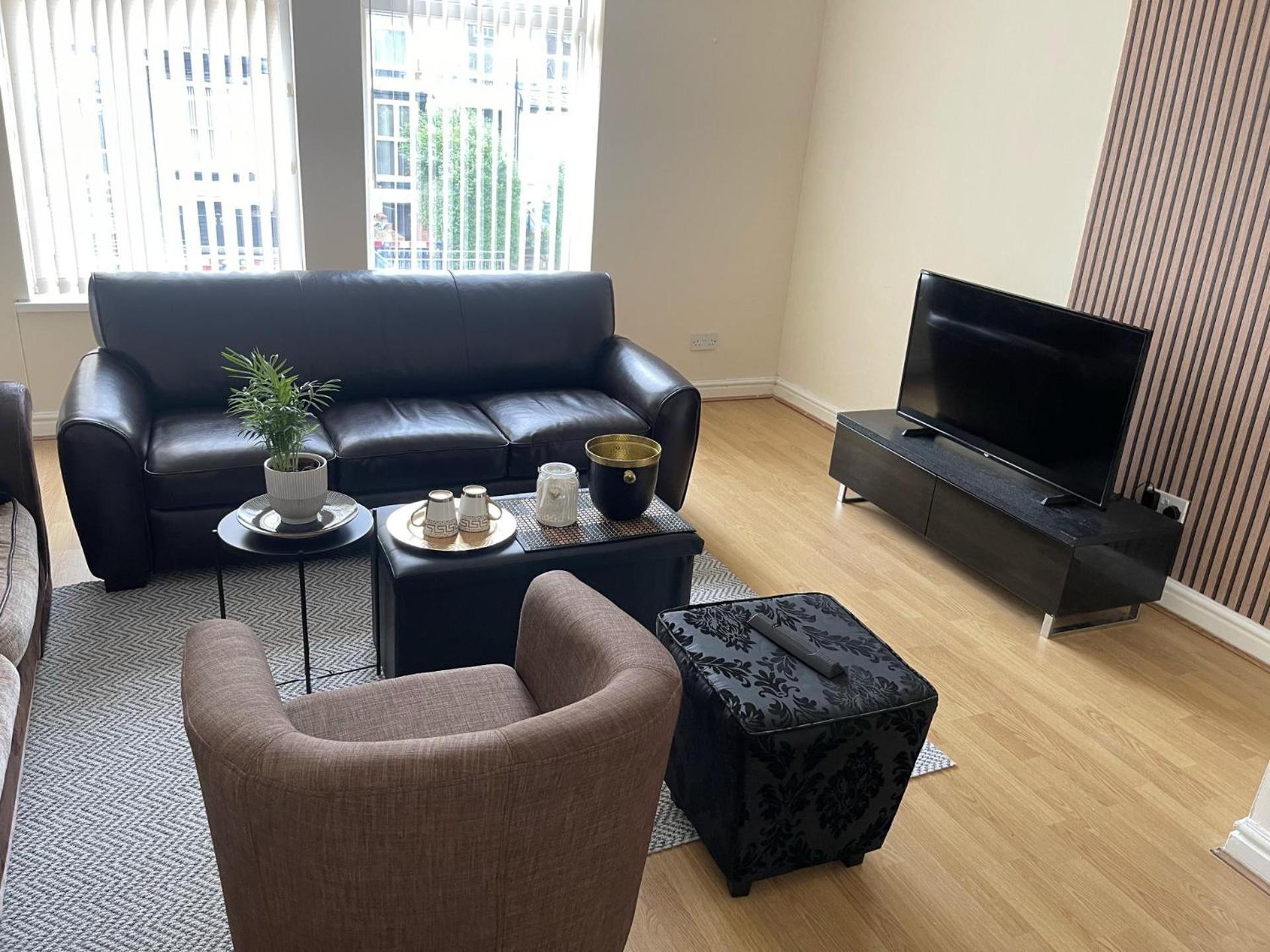 Stylish 1-bed - Sleeps 4 - Parking - Wifi * Manchester