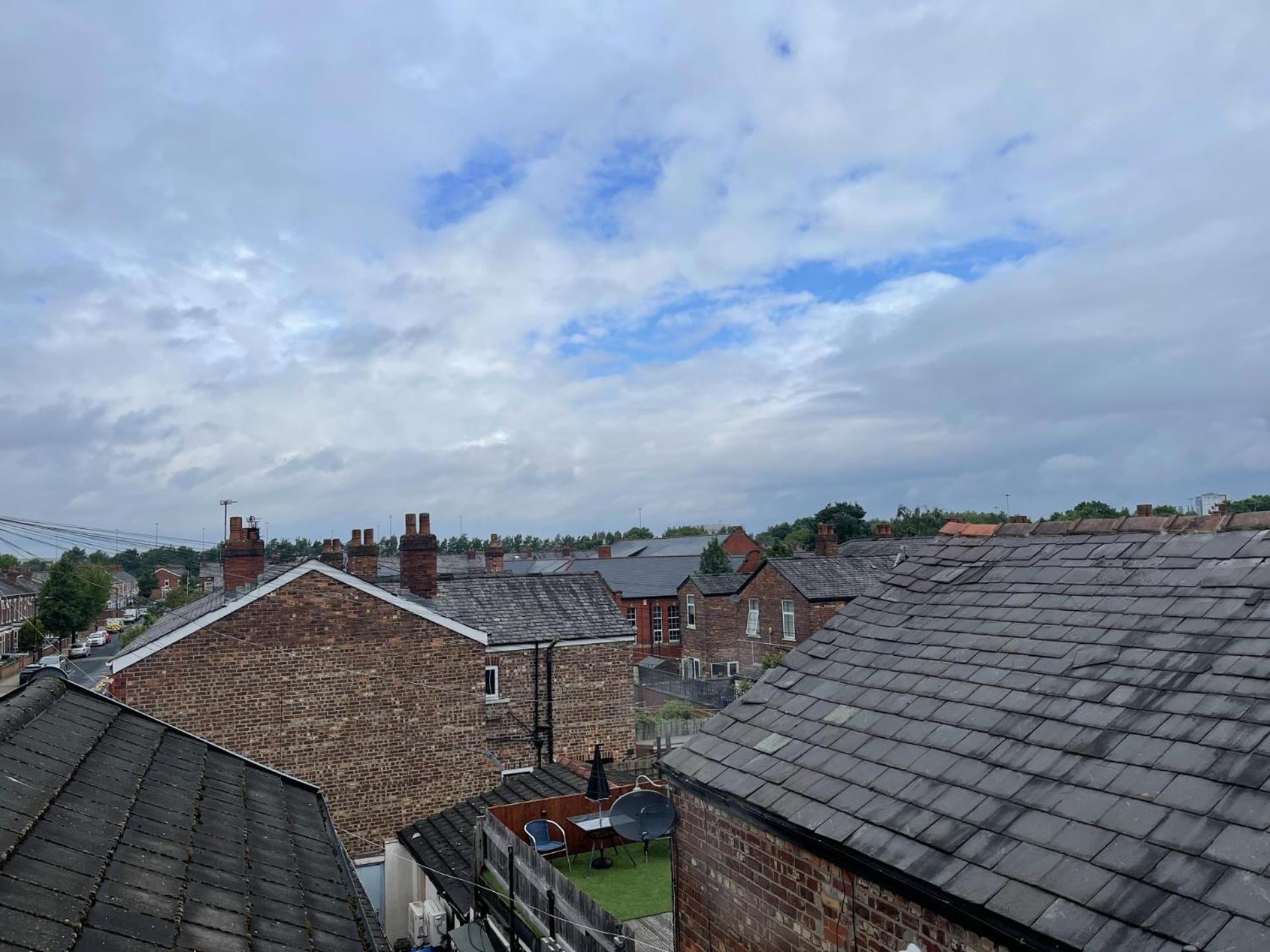 Stylish 1-bed - Sleeps 4 - Parking - Wifi Apartment